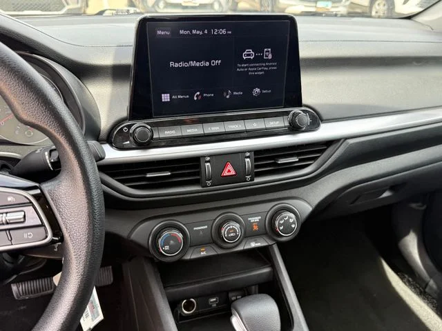 2023 Kia Forte - Image 19