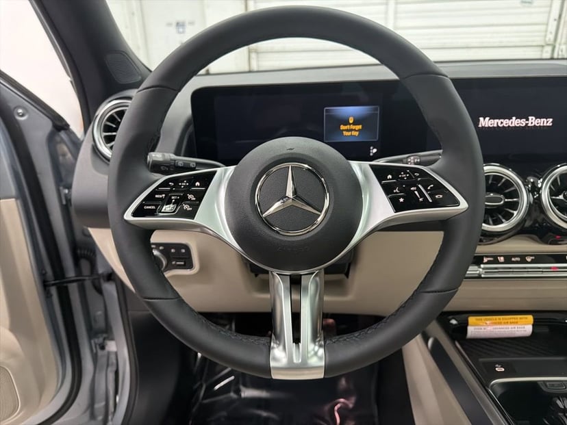 2026 Mercedes-Benz GLB - Image 50