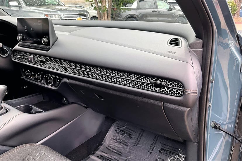 2025 Honda HR-V - Image 18