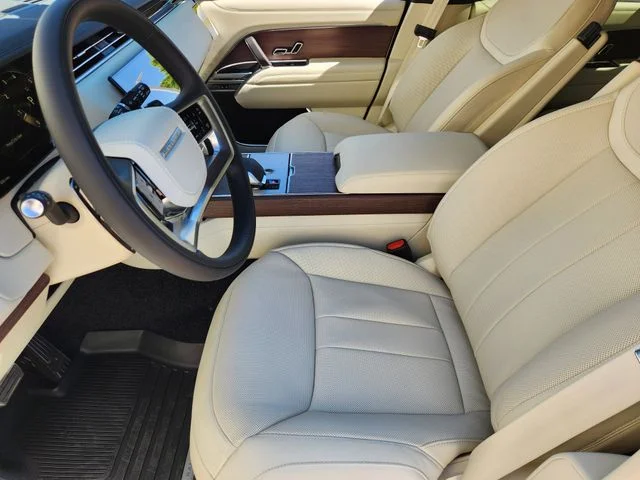 2026 Land Rover Range Rover - Image 9