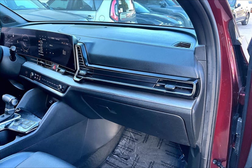2023 Kia Sportage - Image 19