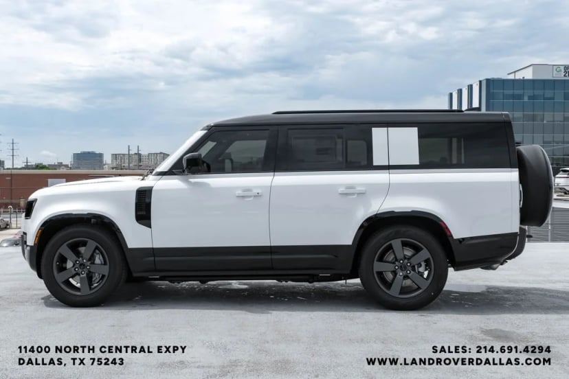 2026 Land Rover Defender 130 - Image 11