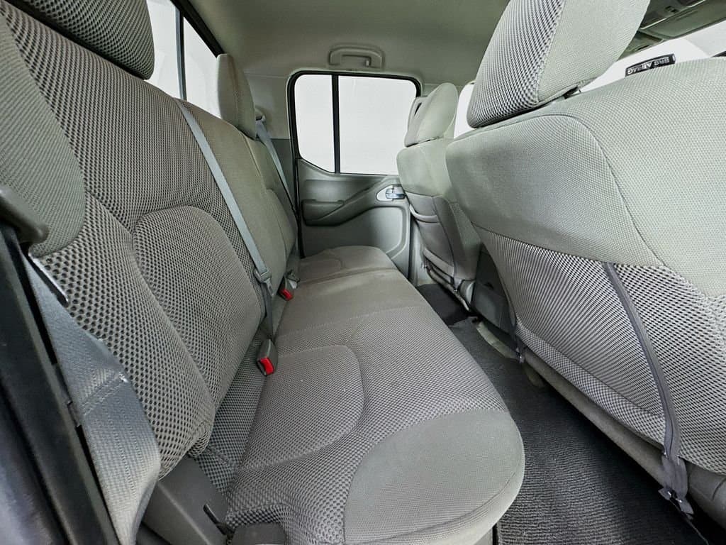 2015 NISSAN Frontier - Image 33