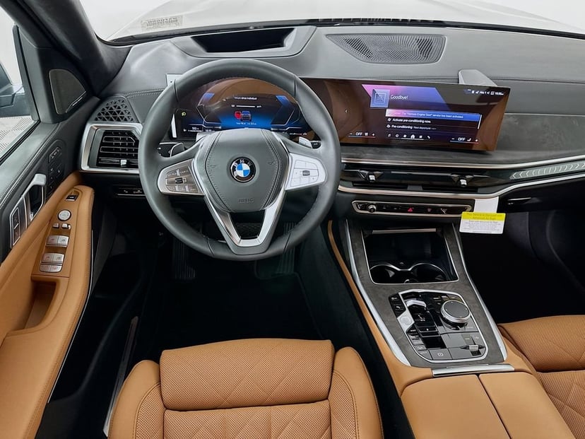 2026 BMW X7 - Image 19