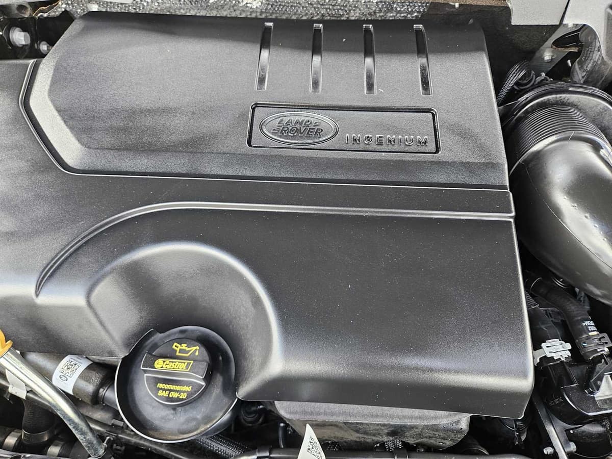 2026 Land Rover Range Rover Evoque - Image 30