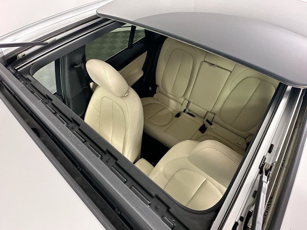 2017 BMW X1 - Image 21