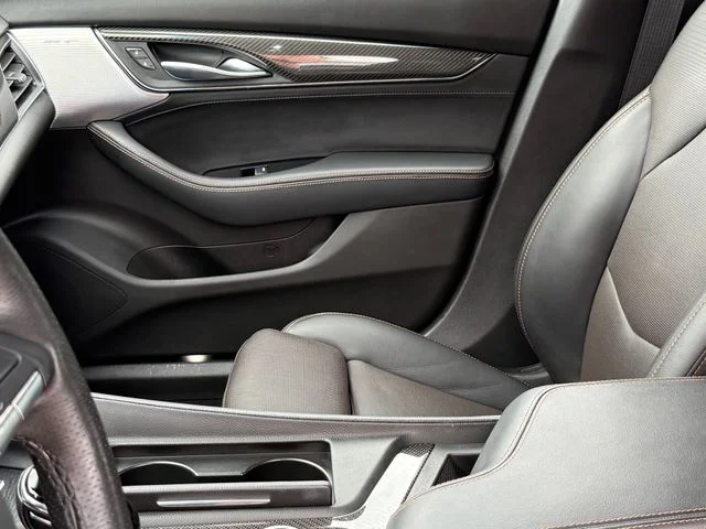 2023 Cadillac CT5 - Image 9