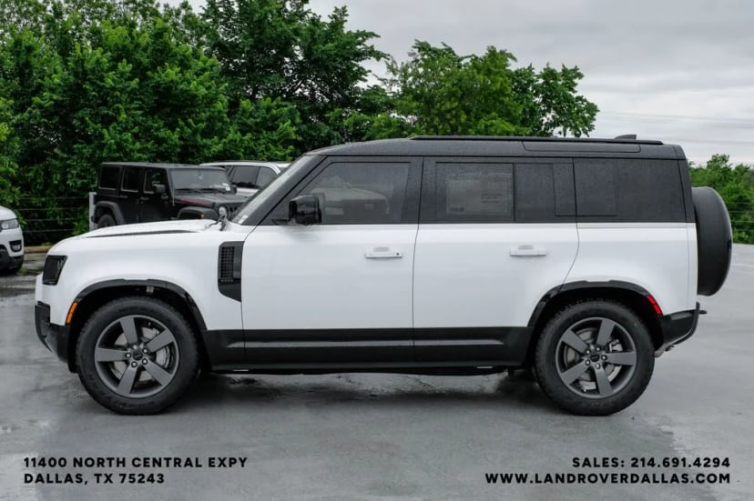 2026 Land Rover Defender 110 - Image 11