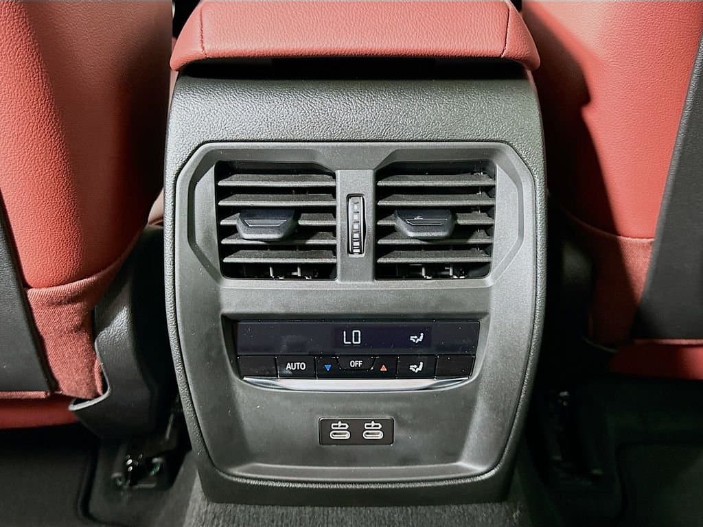 2026 BMW 3 Series - Image 18