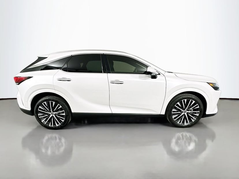 2024 Lexus RX - Image 4