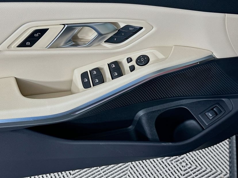 2026 BMW 3 Series - Image 20