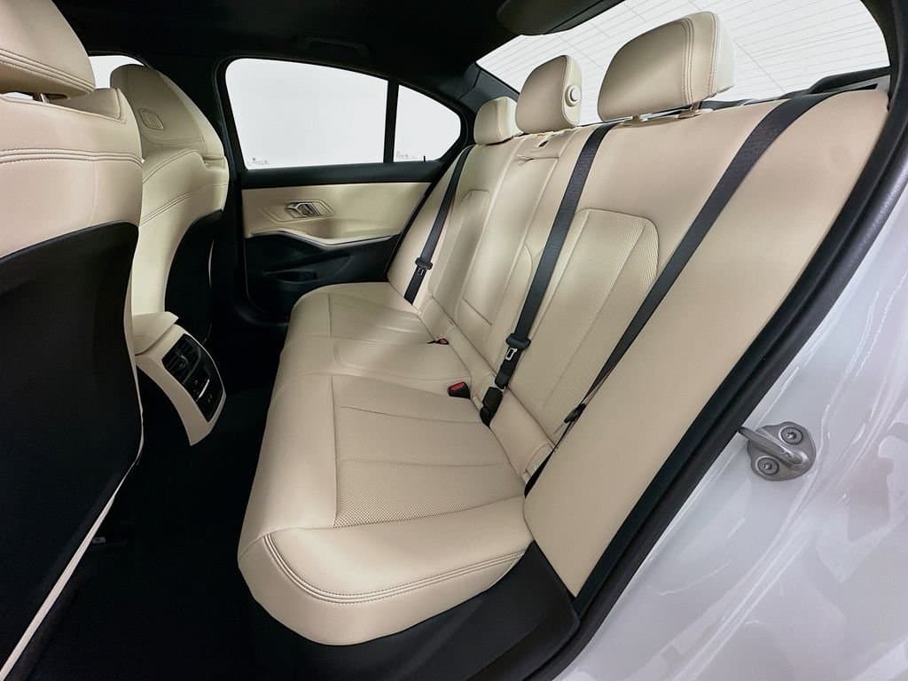 2026 BMW 3 Series - Image 17