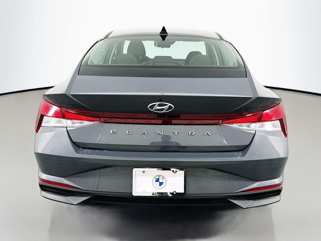 2023 Hyundai Elantra - Image 6
