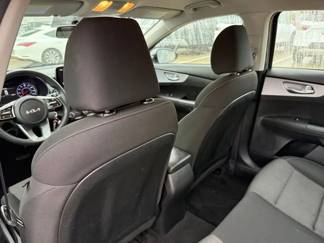 2023 Kia Forte - Image 24