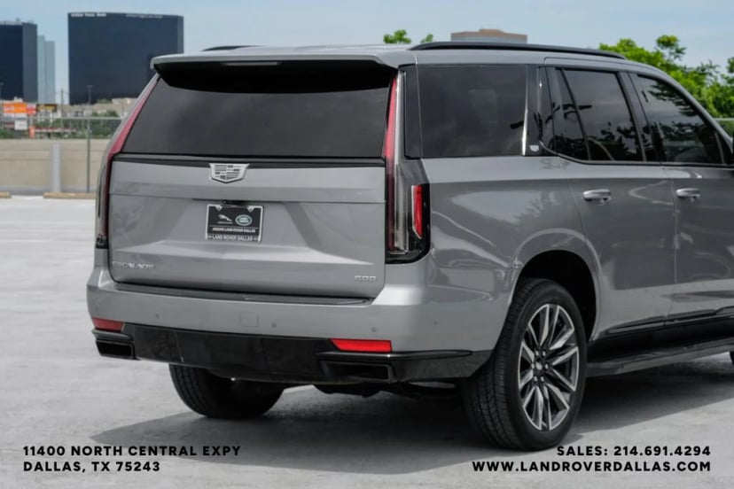 2023 Cadillac Escalade - Image 9