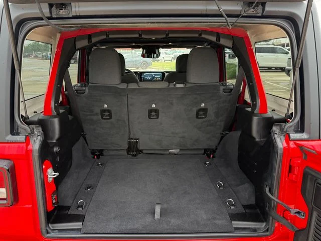 2025 Jeep Wrangler - Image 30