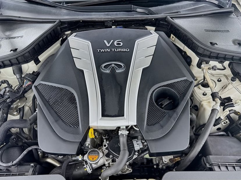 2017 INFINITI Q50 - Image 39