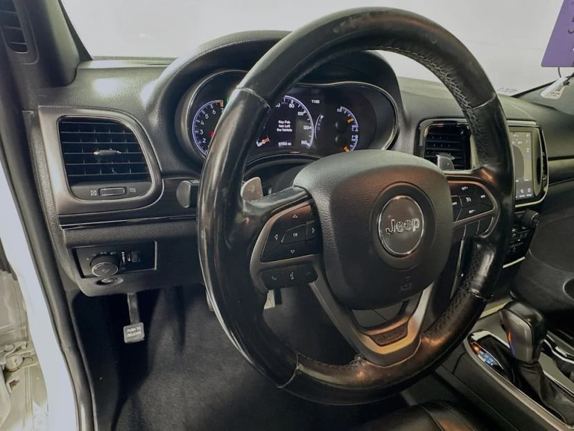 2020 Jeep Grand Cherokee - Image 11