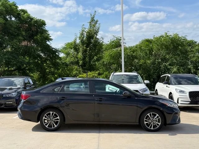 2023 Kia Forte - Image 6