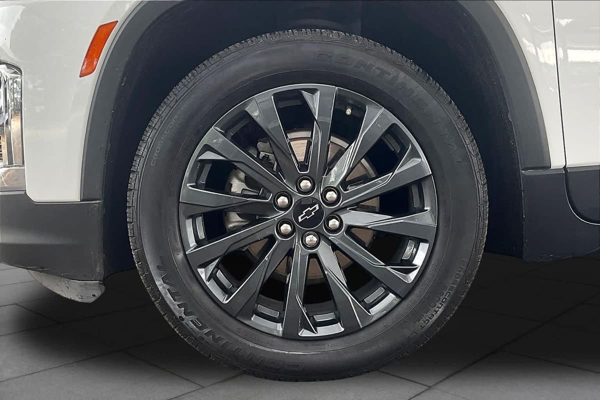 2023 Chevrolet Traverse - Image 11