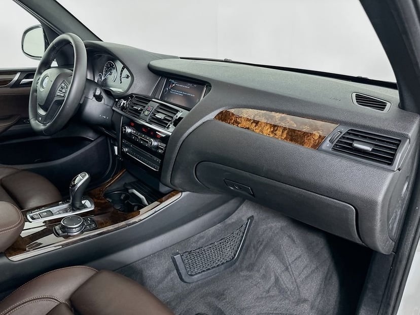 2016 BMW X3 - Image 30