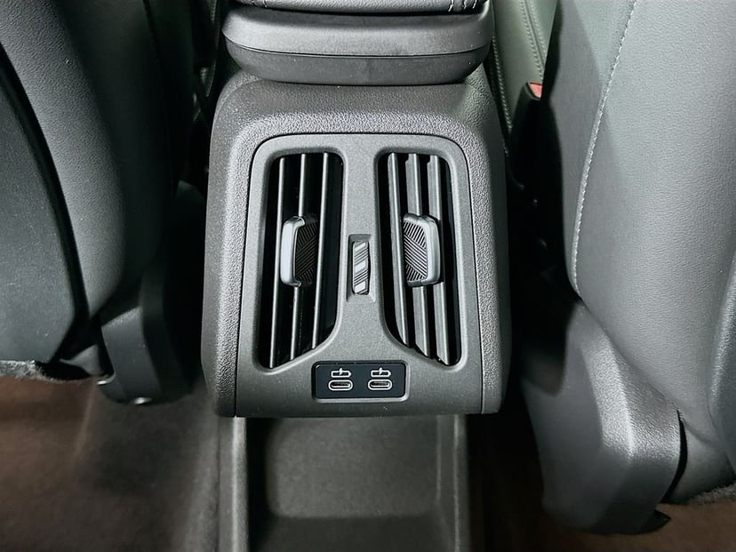 2025 BMW X1 - Image 25
