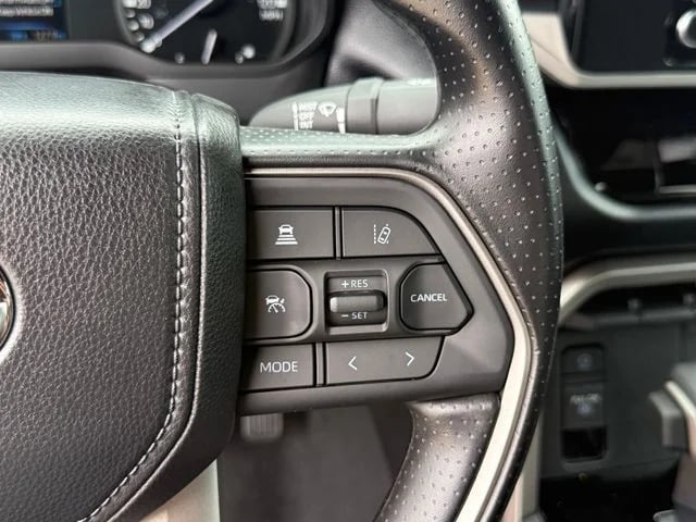 2025 Toyota Tundra - Image 17