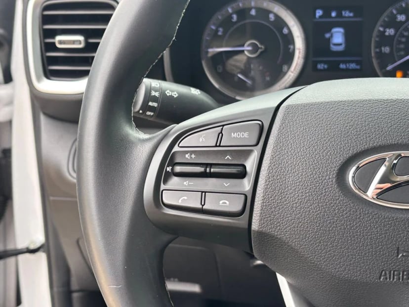 2021 Hyundai Venue - Image 13