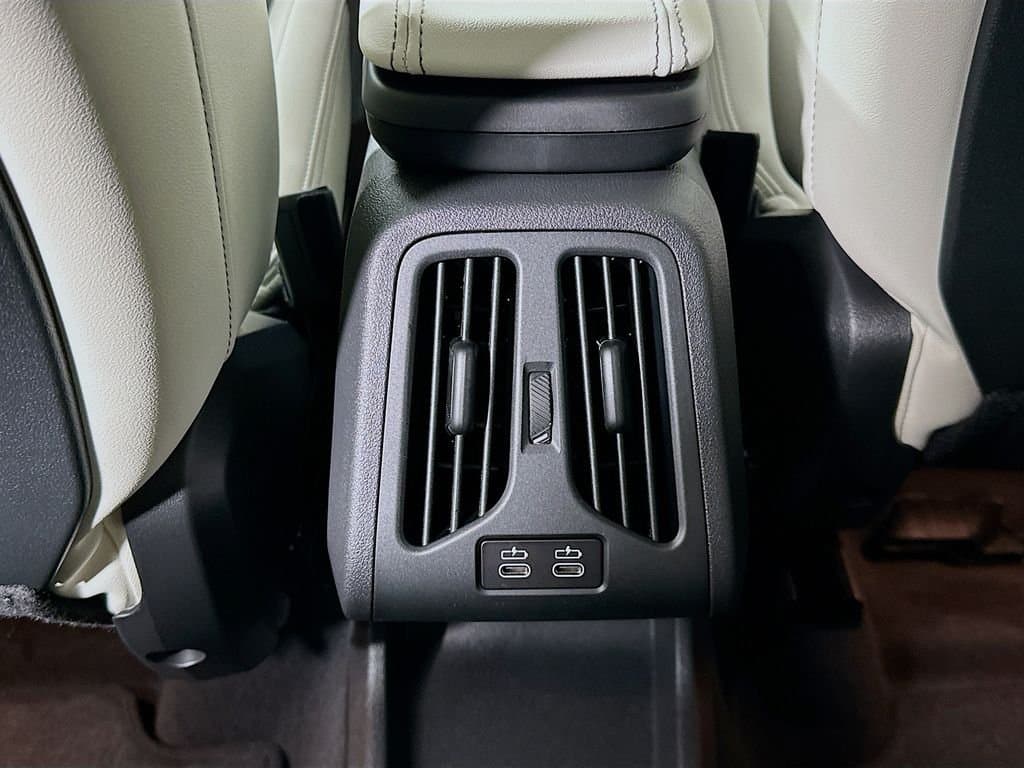 2026 BMW X1 - Image 18