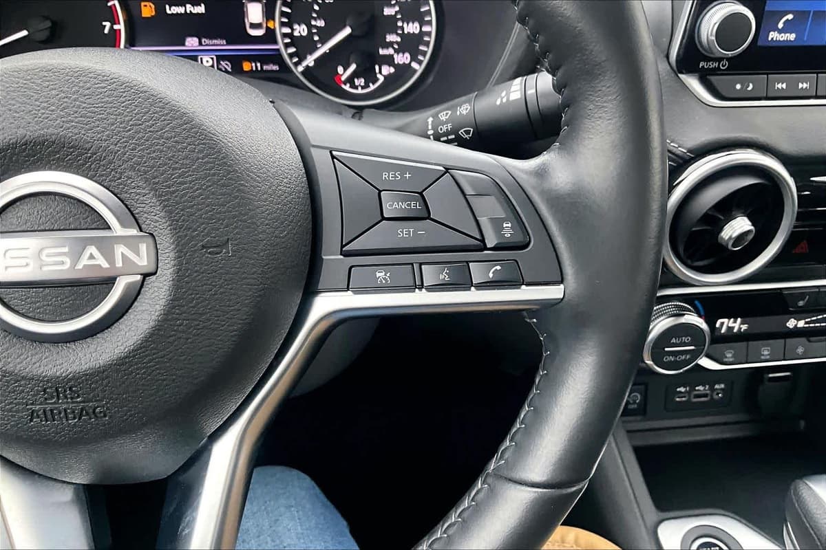 2025 Nissan Sentra - Image 24