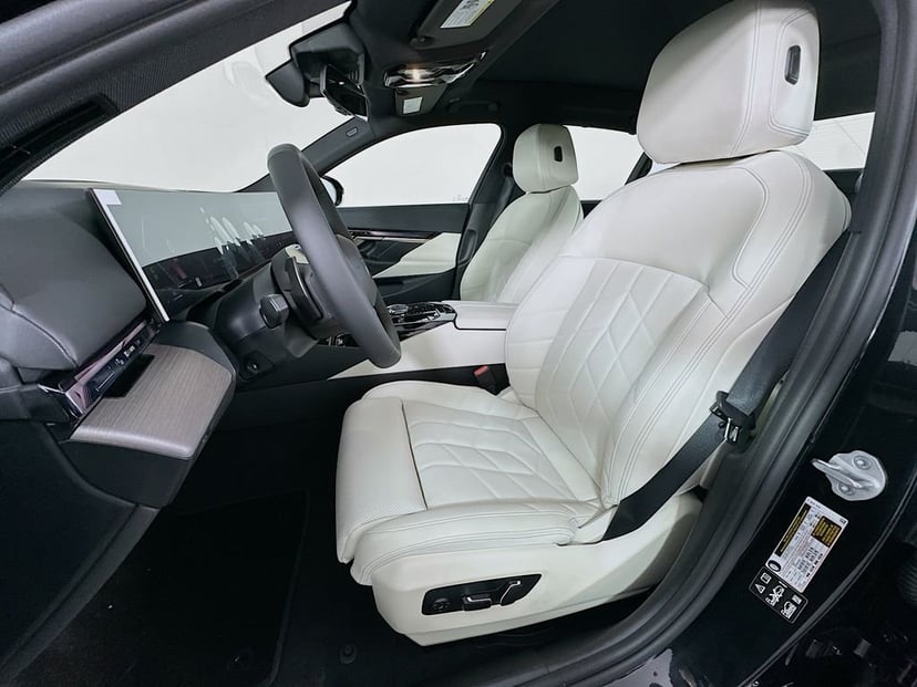 2026 BMW 5 Series - Image 16