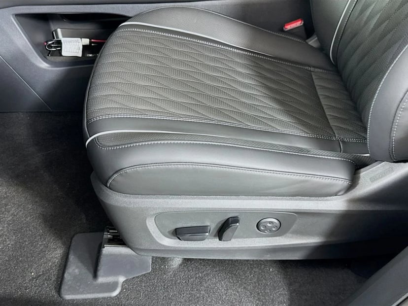 2027 INFINITI QX60 - Image 23