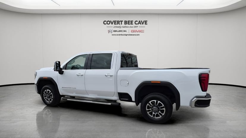 2024 GMC Sierra 2500HD - Image 6