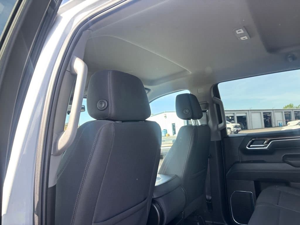 2025 Chevrolet Silverado 1500 - Image 24