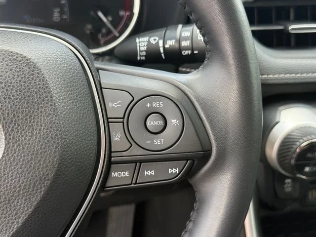 2023 Toyota RAV4 - Image 12