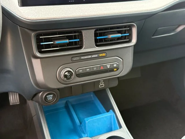 2025 Ford Maverick - Image 21