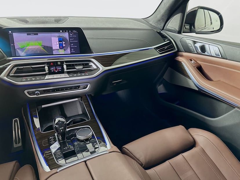 2020 BMW X7 - Image 24