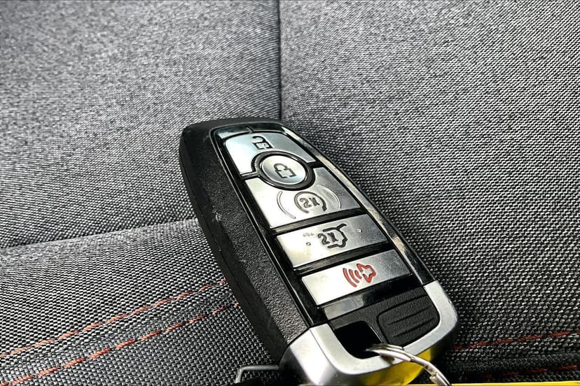 2025 Ford Expedition - Image 15