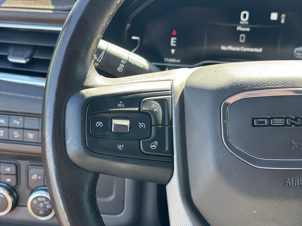 2022 GMC Yukon - Image 14