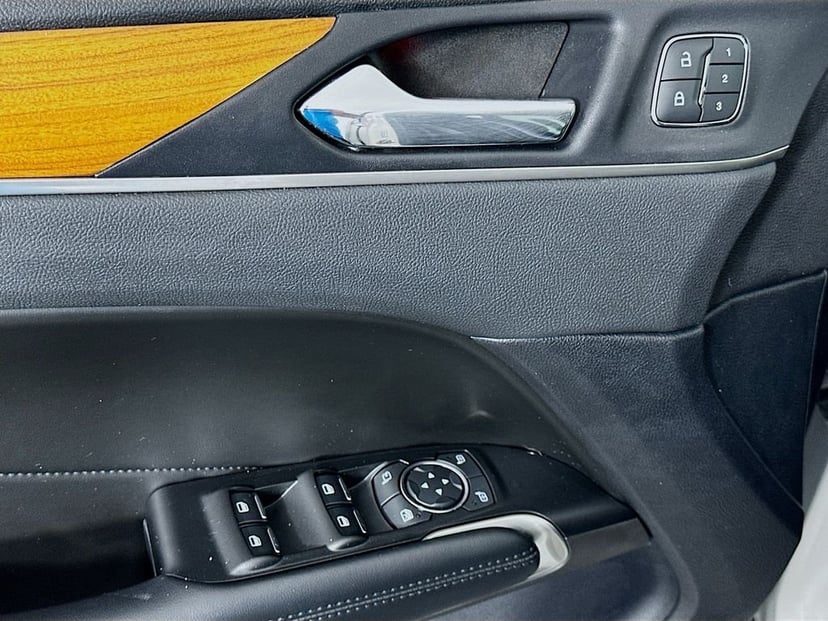 2019 Lincoln MKC - Image 18