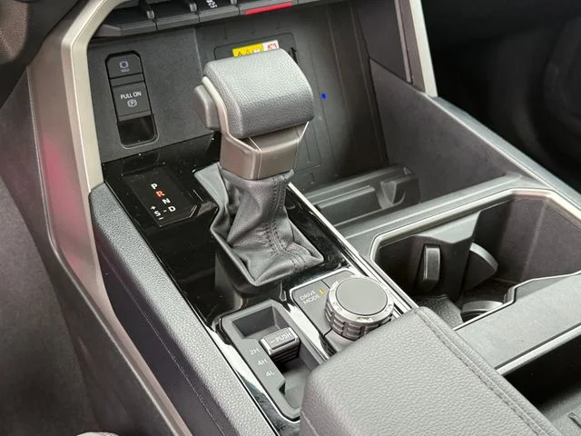 2025 Toyota Tundra - Image 24