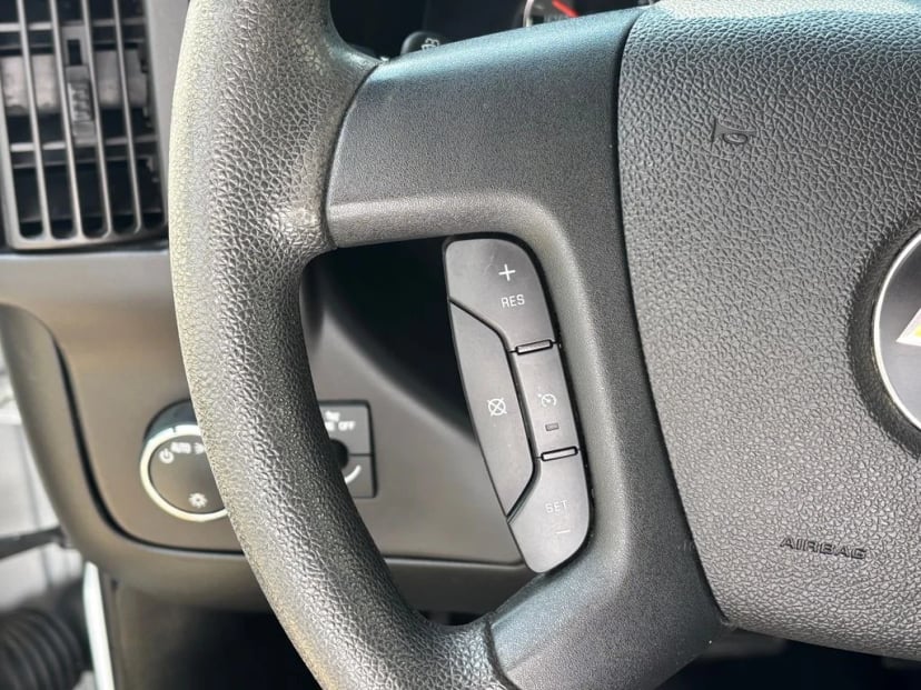 2021 Chevrolet Express 2500 - Image 18