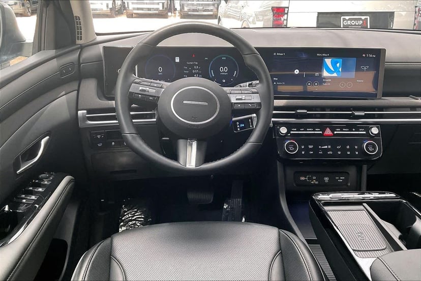 2025 Hyundai Tucson Hybrid - Image 6