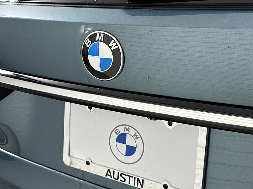 2026 BMW X7 - Image 22