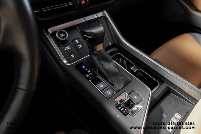 2024 Lexus GX - Image 25