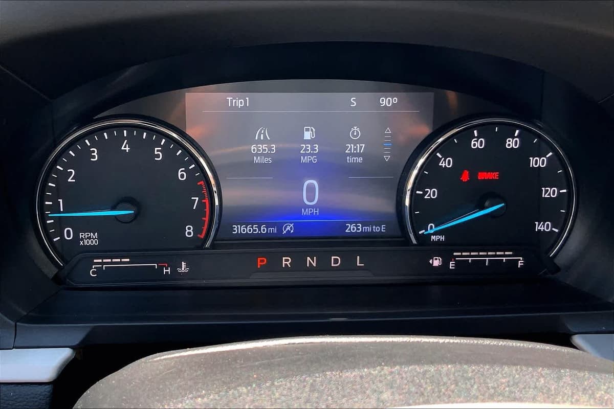 2023 Ford Explorer - Image 24