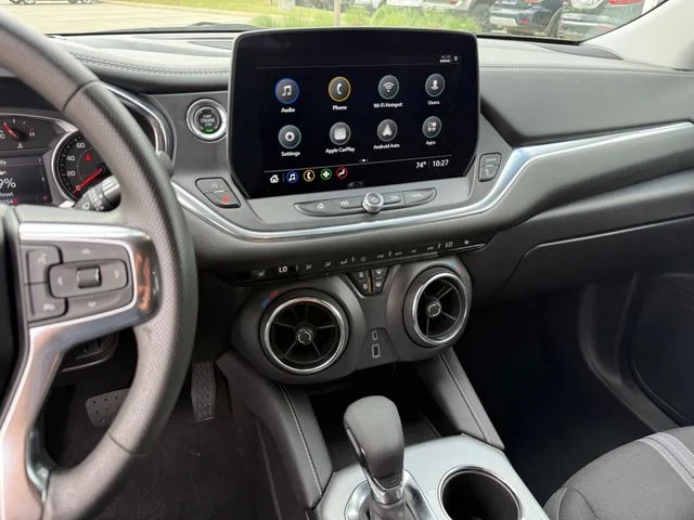 2025 Chevrolet Blazer - Image 17