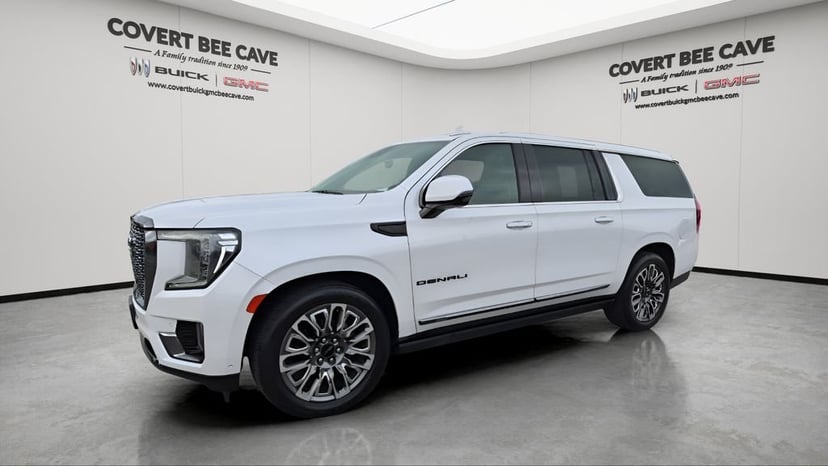 2023 GMC Yukon XL - Image 3
