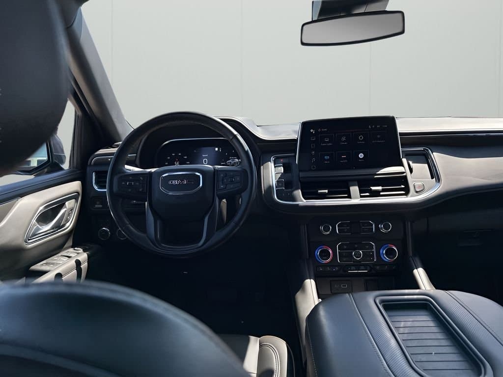 2023 GMC Yukon - Image 24