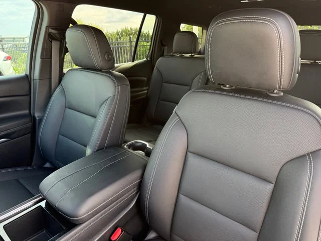 2025 Chevrolet Traverse - Image 15